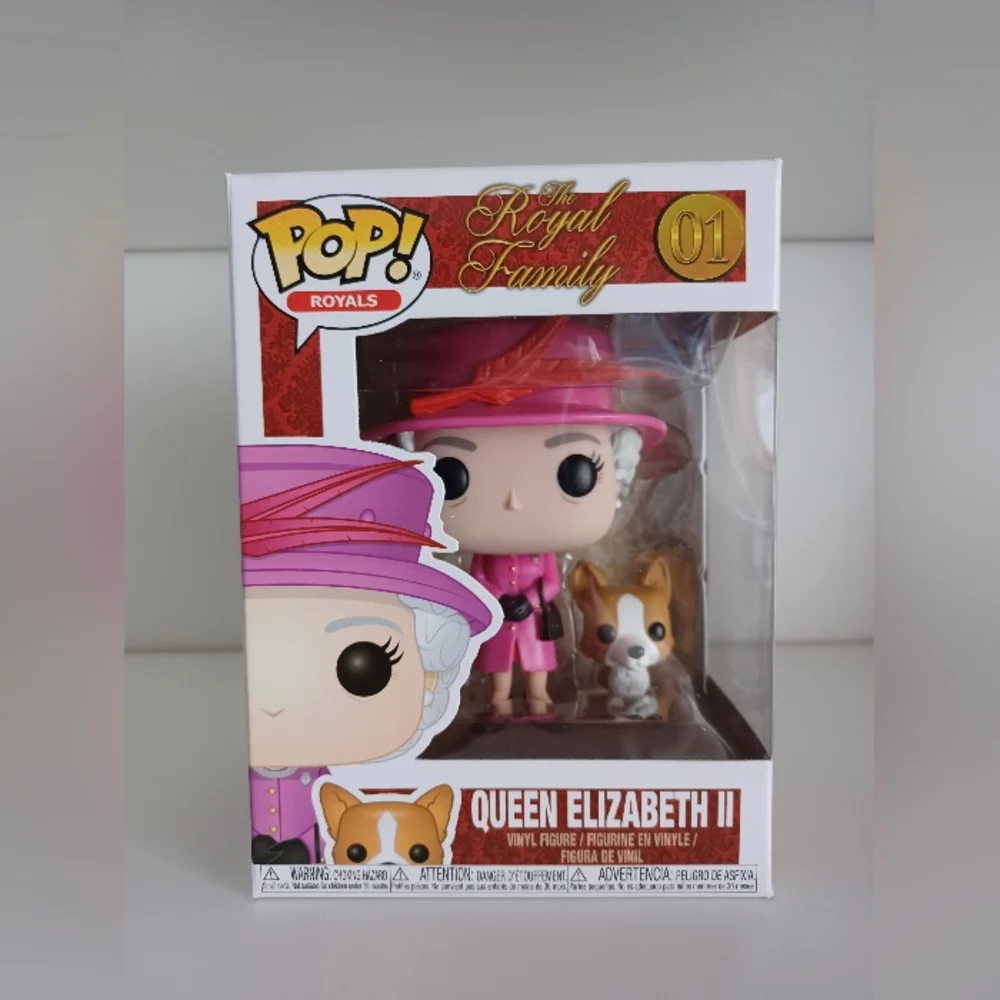 Queen Elizabeth‎ II From The Royal Family With Dog 01 Funko Pop